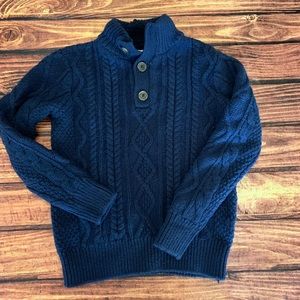 Gap sweater